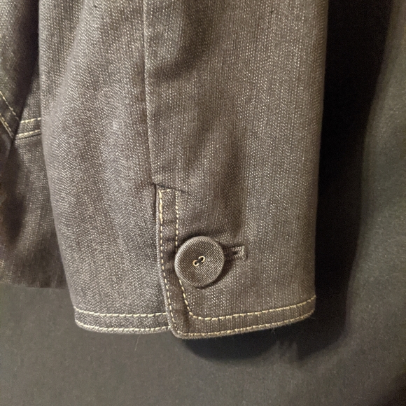 2 piece suit - Picture 6 of 8